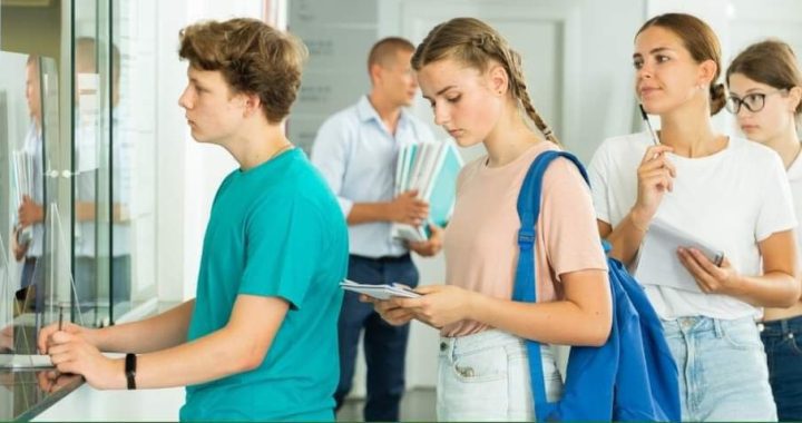 Діти з 14 років можуть самостійно звертатися по допомогу до юристів з питань позбавлення батьківських прав