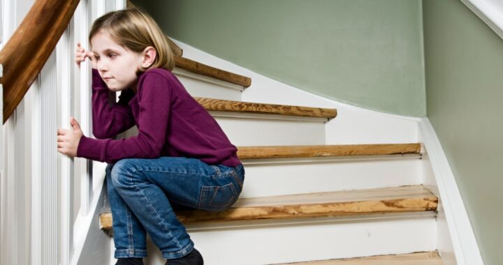 Діти-свідки домашнього насильства автоматично вважаються постраждалими: як отримати допомогу?